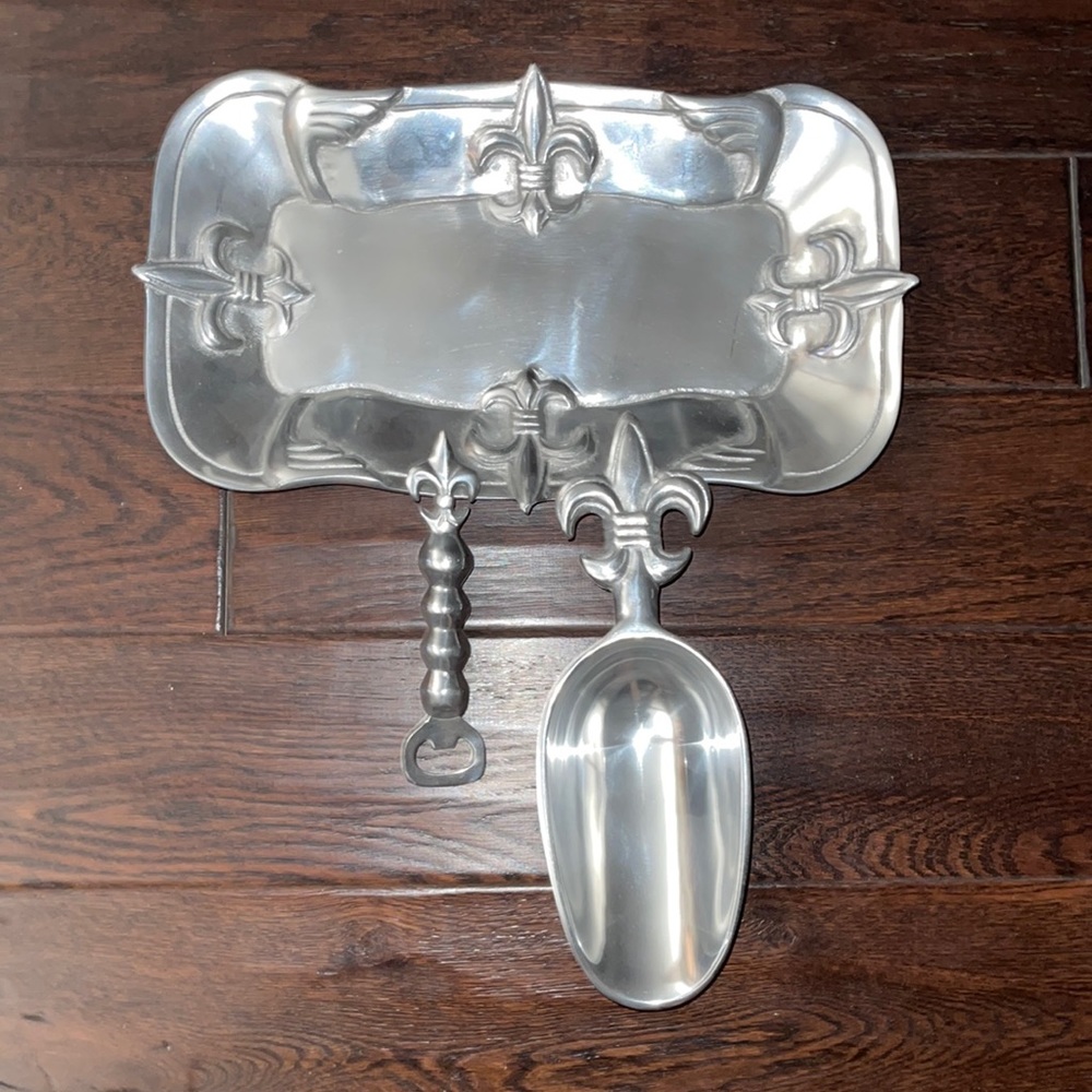 Fleur-de-lis tray, ice scoop, bottle opener